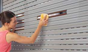 Nguyên nhân cửa cuốn bị kẹt và cách khắc phục đơn giản ngay tại nhà