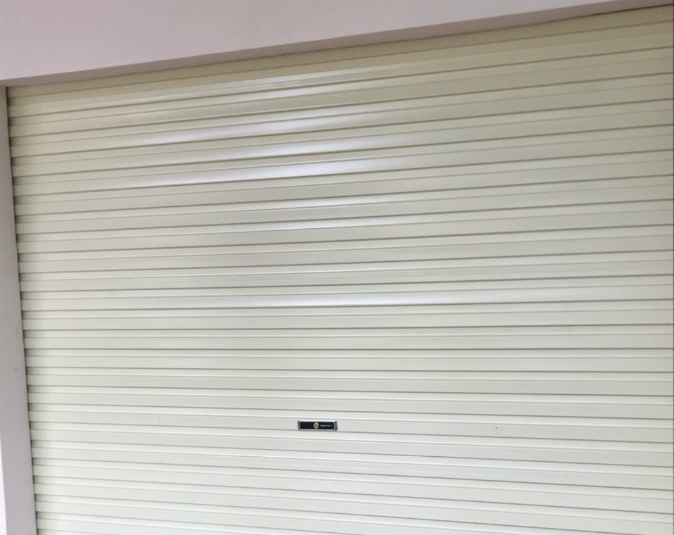 cửa cuốn úc tấm liền